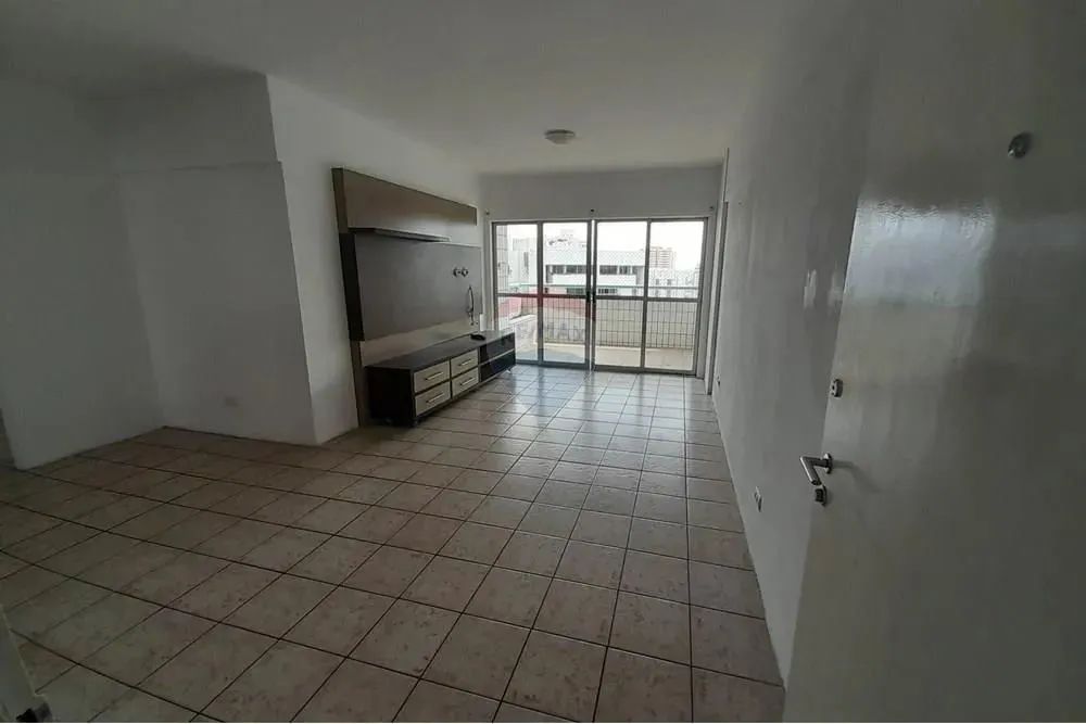 Apartamento no Espinheiro com 04 quartos