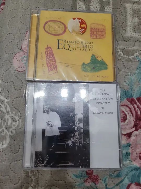 CDs do Renato Russo (Equilíbrio Distante e Stonewall Celebration Concert) (Lacrados)