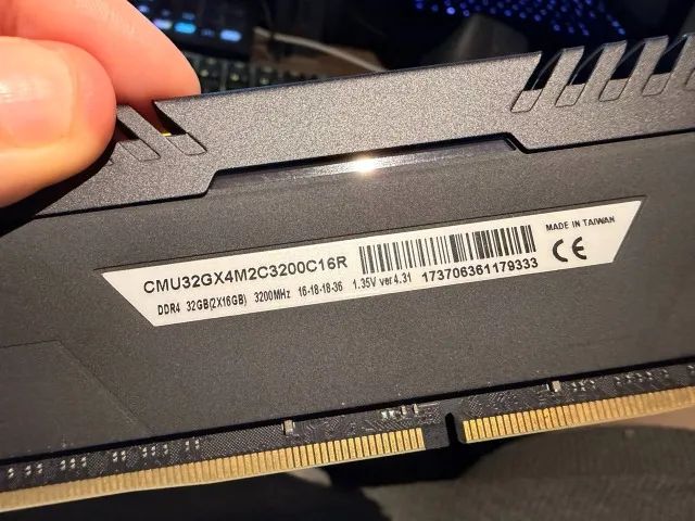 Corsair VENGEANCE® LED RAM Memory 32GB (2 x 16GB) DDR4 3200 MHz64739358667649121