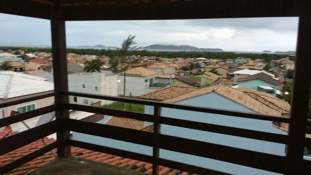 Cabo Frio Peró Piscina e Churrasqueira.