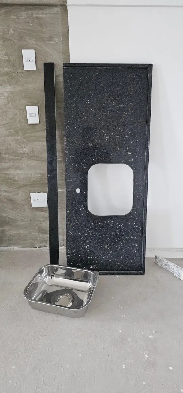 Vendo Bancada Granito Preto são Gabriel + Cuba de embutir + Ralo + Frontão Pia - Foto 3