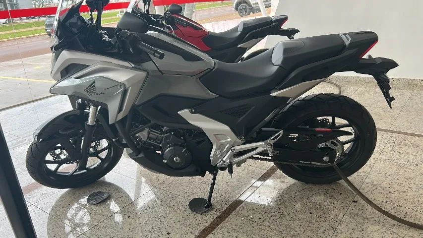 Nc 750 X ABS  automática  DCT    P TA /V ERM - Foto 5