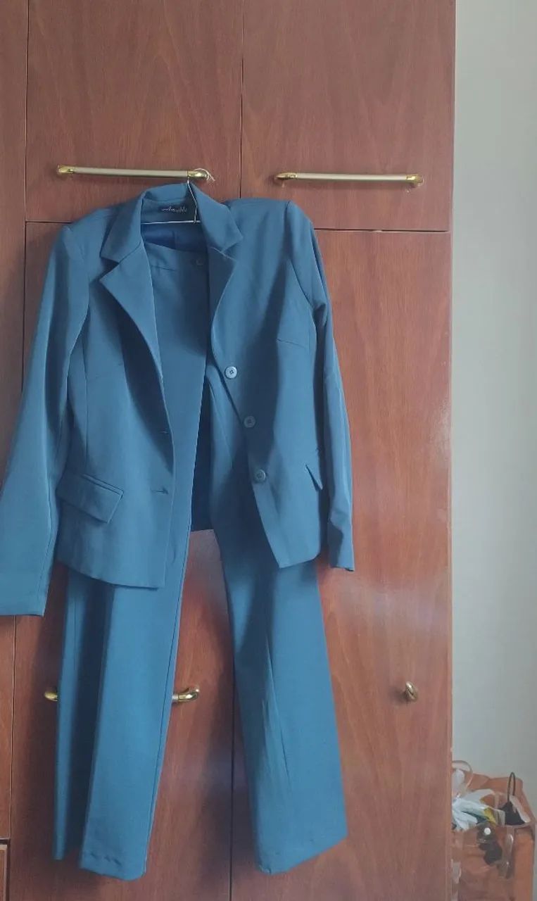 Conjunto de calça e Blazer. - Foto 4