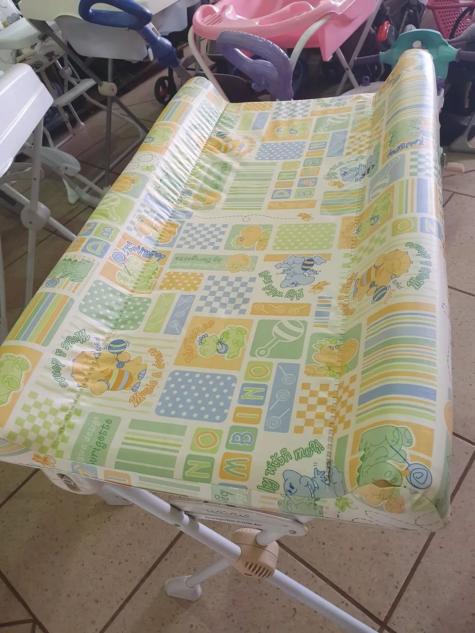 Trocador de banheira com suporte 64640135811713121