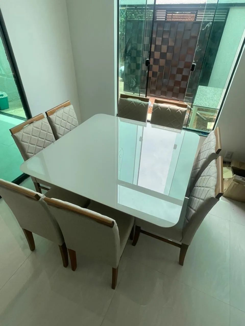 Mesa de jantar moderna com 6 cadeiras madeira 