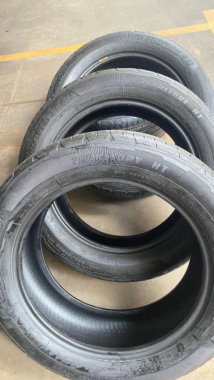 Jogo com 4 pneus 255/55/20 goodyear wrangler