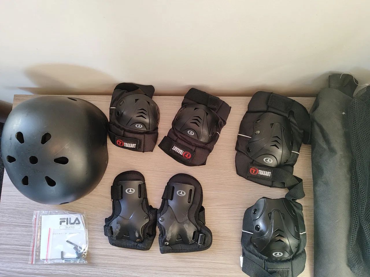 Patins Roller Fila - Tamanho 45, serve 44 tbm - Foto 4