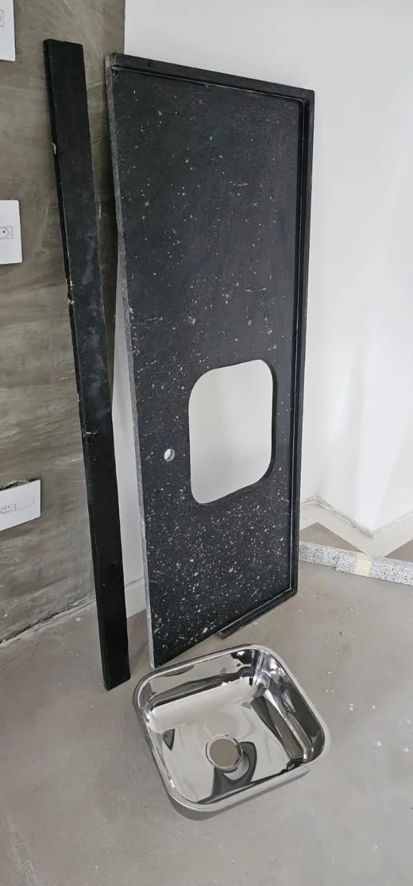 Vendo Bancada Granito Preto são Gabriel + Cuba de embutir + Ralo + Frontão Pia