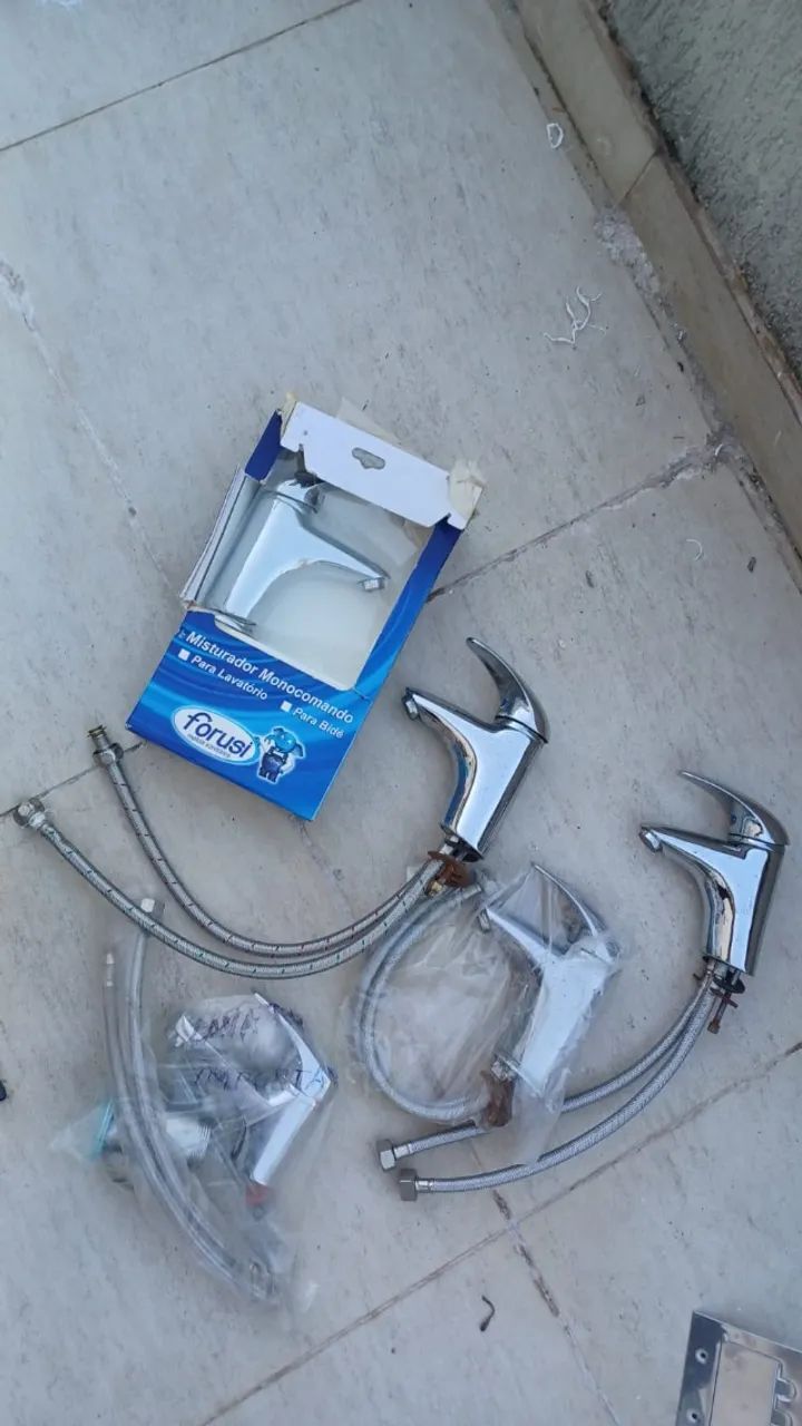 Torneiras metal estilosas 5 unidades grandes e 2 pequenas lavabo