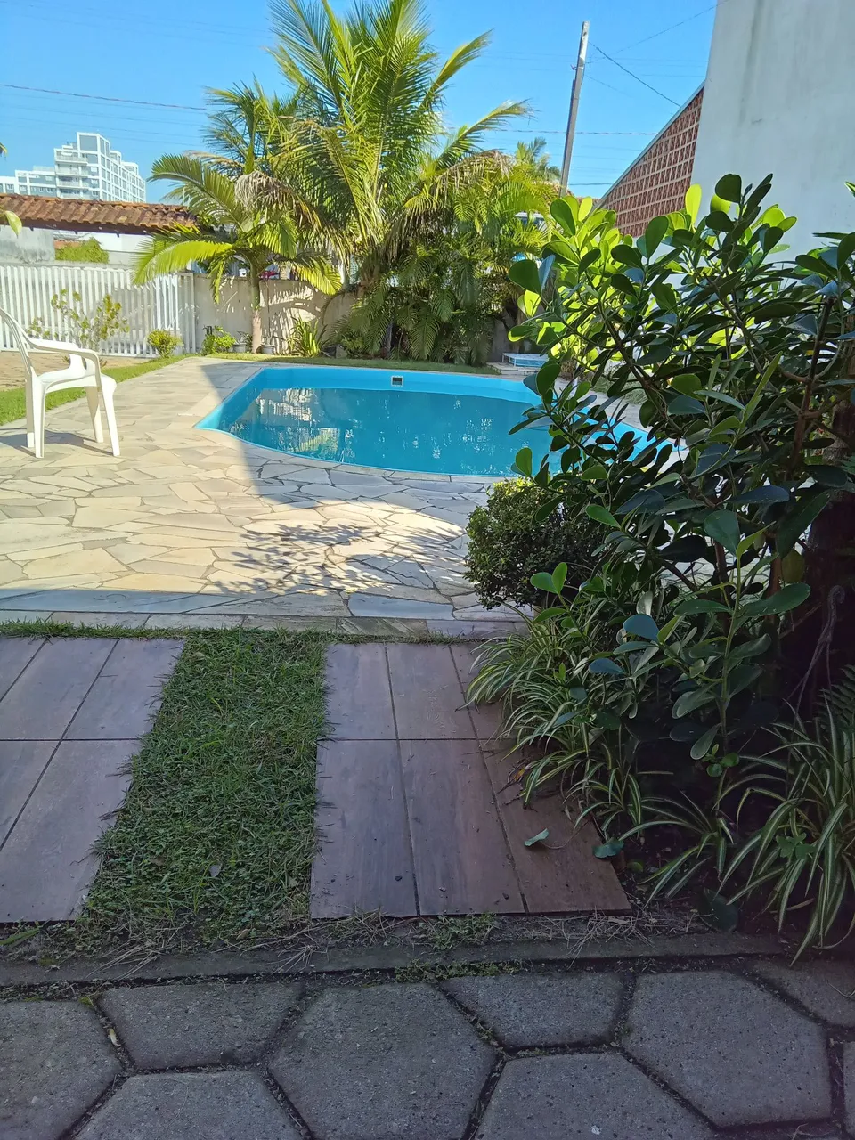 Casa matinhos na quadra do mar