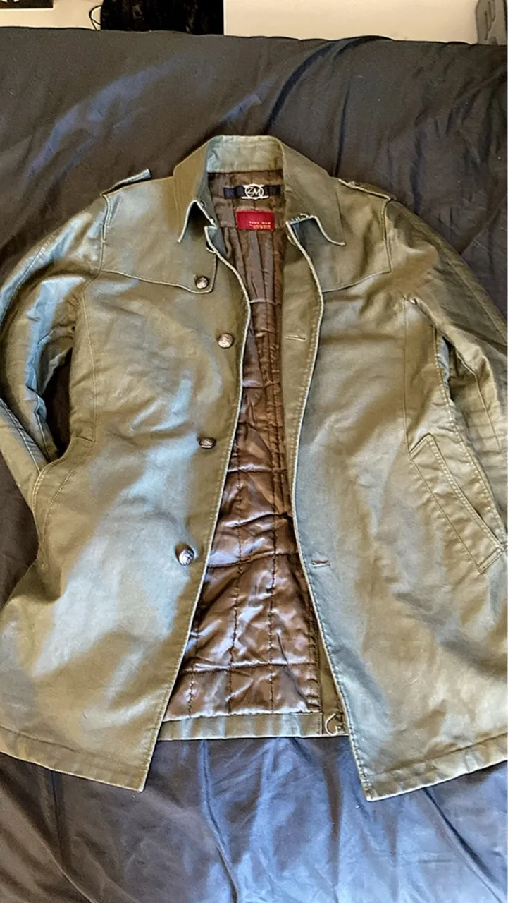 SOBRETUDO ESTILO MILITAR ZARA MAN