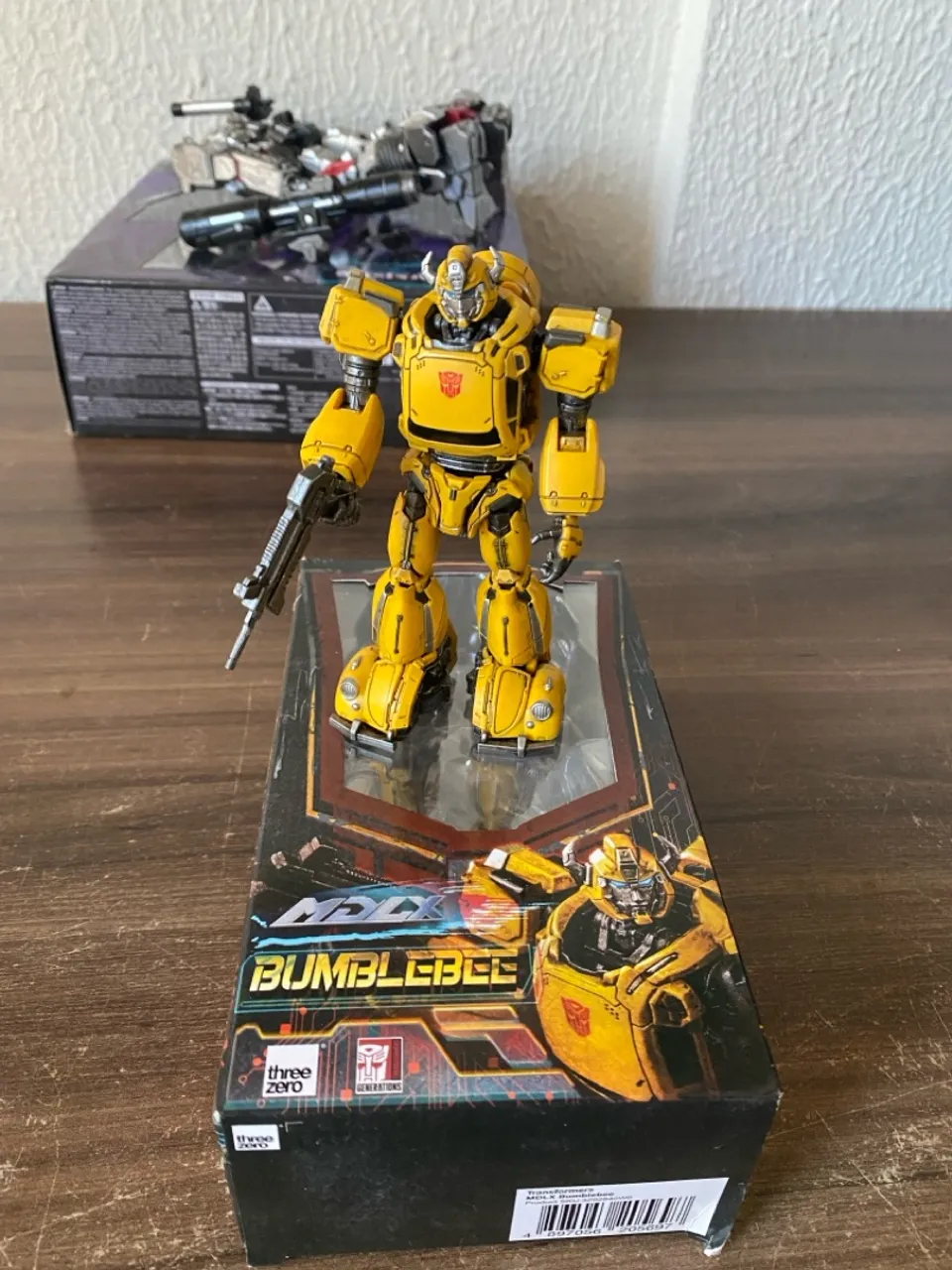 Action Figure Bumblebee MDLX Transformers
