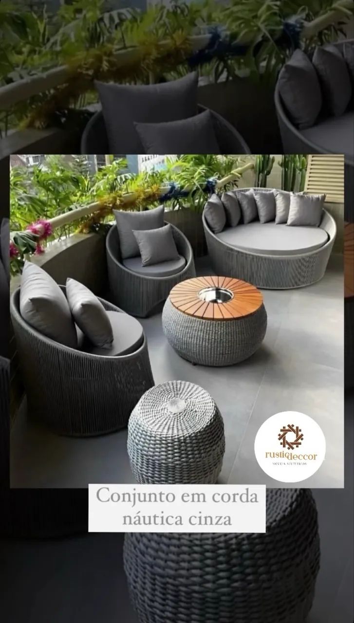 Chaise móveis área de piscina