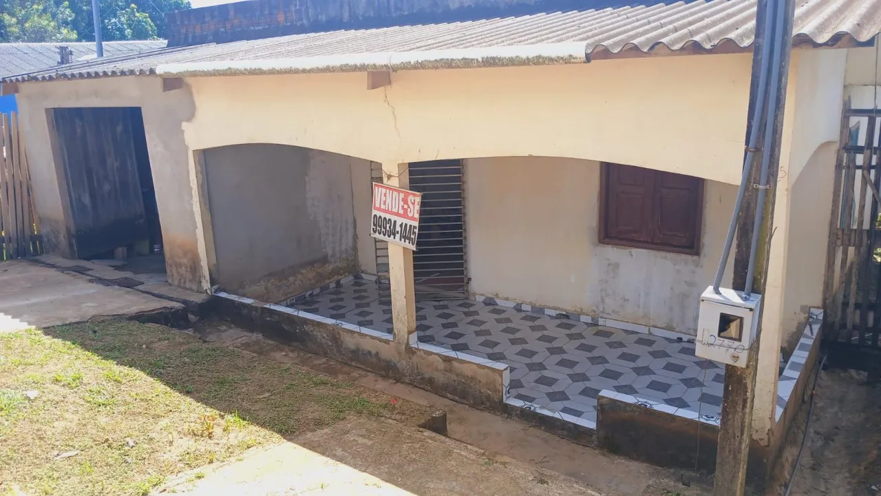 Casa avenda na avenida Copacabana enfrente a rodoviária nomero 2770 3 quarto salar conzinh