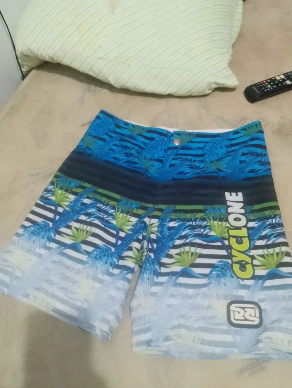 Bermuda da cyclone Tam g infantil tá nova