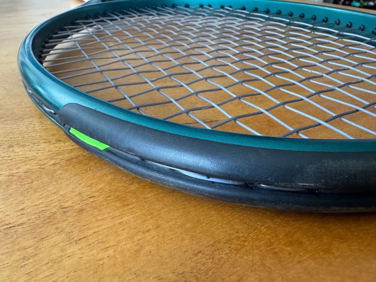 Raquete de Tênis Wilson Blade V9 100L L2 285g - Foto 3