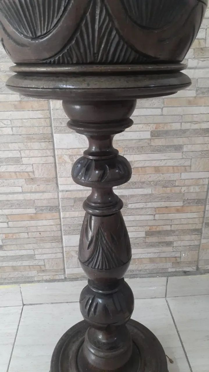Mesa de centro em madeira maciça - Foto 2