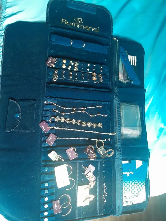 Porta Joias Rommanel várias pulseiras brincos anéis