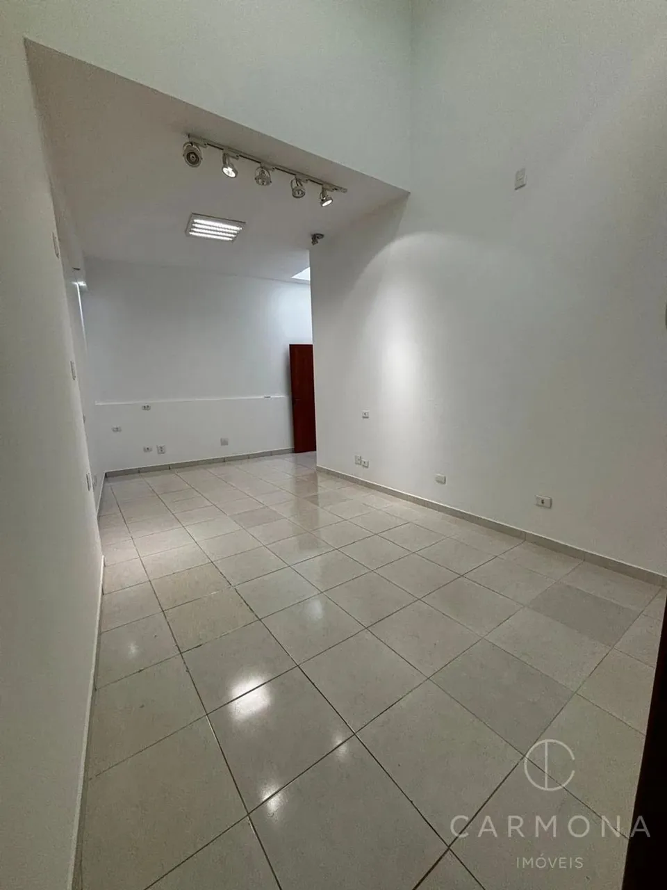 Sala para alugar em Zona 05, Maringá-PR