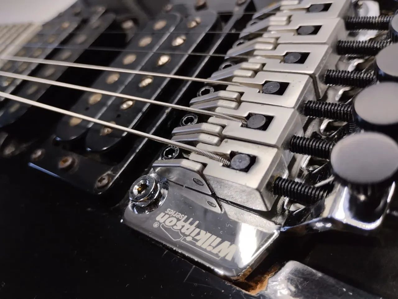 Guitarra Elétrica Golden Stratocaster.<br>Ponte floyd rose Wilkinson - Foto 3