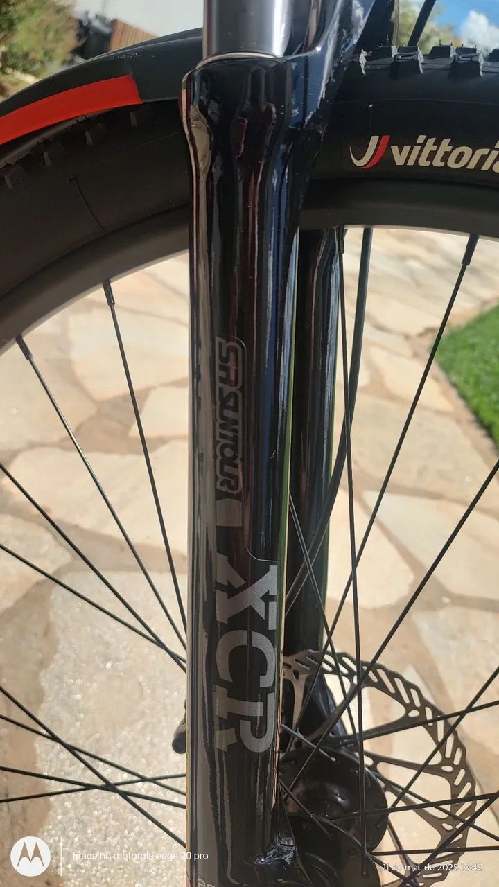 Bicicleta Mountain Bike Vermelha GT Avalanche Elite 29. - Foto 5