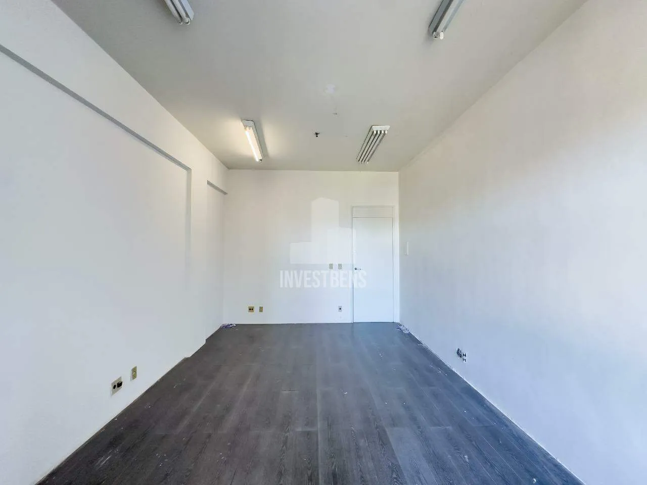 Sala com 25 m² para alugar na Avenida Raja Gabaglia - Gutierrez