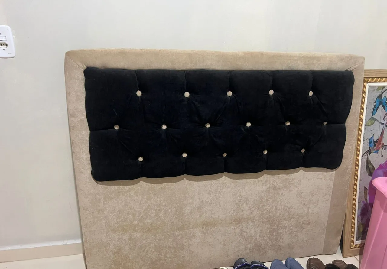 Cabeceira de cama estofada