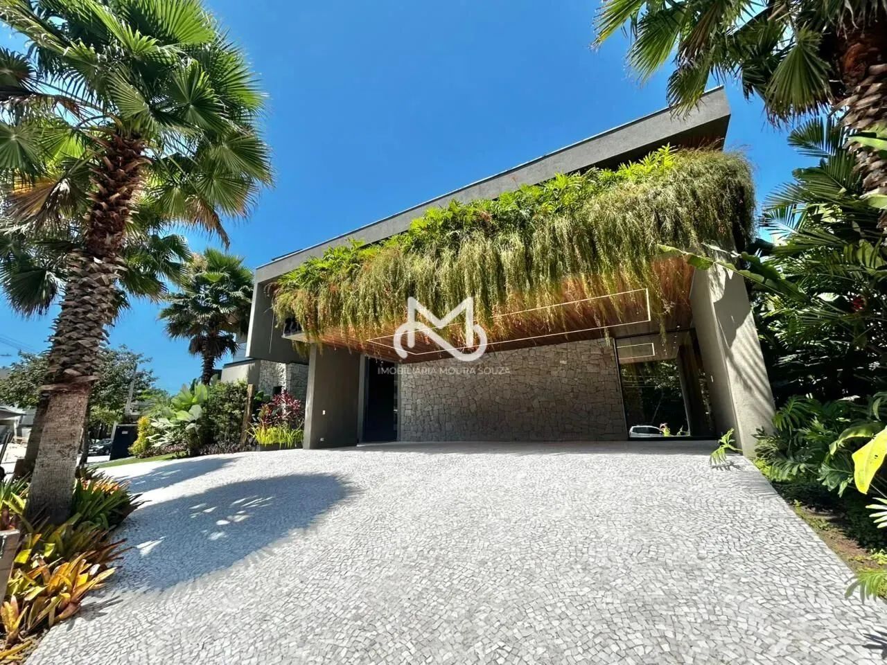 Casa Nova de Altíssimo Padrão  855 m² de sofisticação, com 6 suítes, À Venda - Foto 4