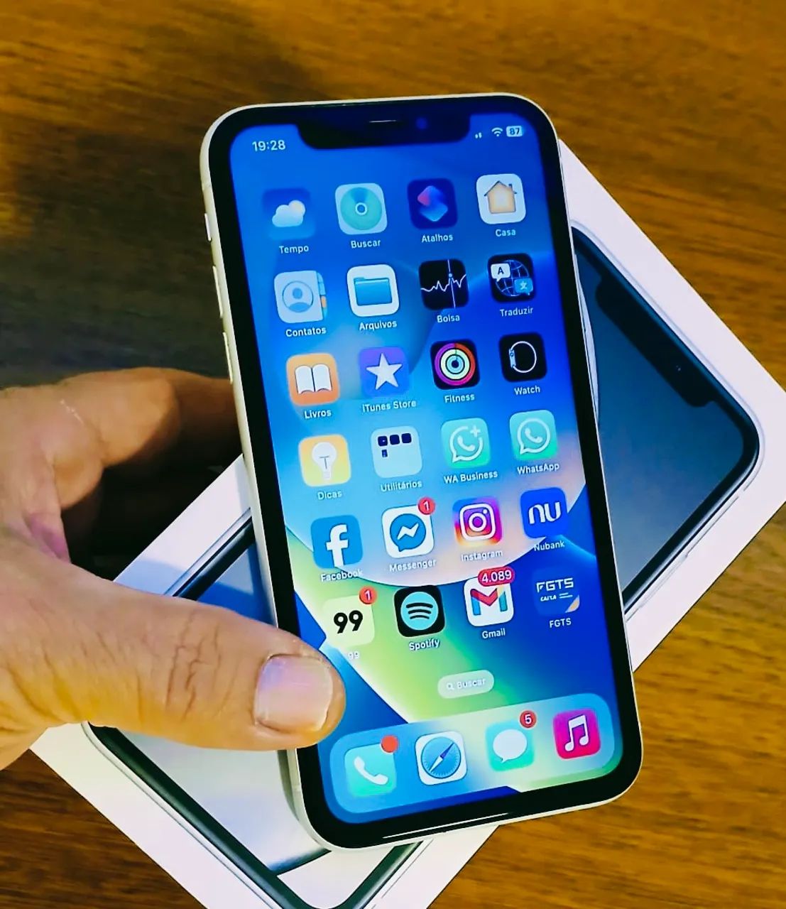 iPhone XR  128GB  IOS Atualizado  Aparelho impecável  - Foto 2