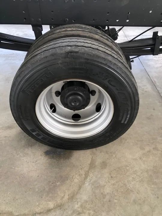 Caminhão Mercedes-Benz Accelo 815 ano 2012 - Foto 7