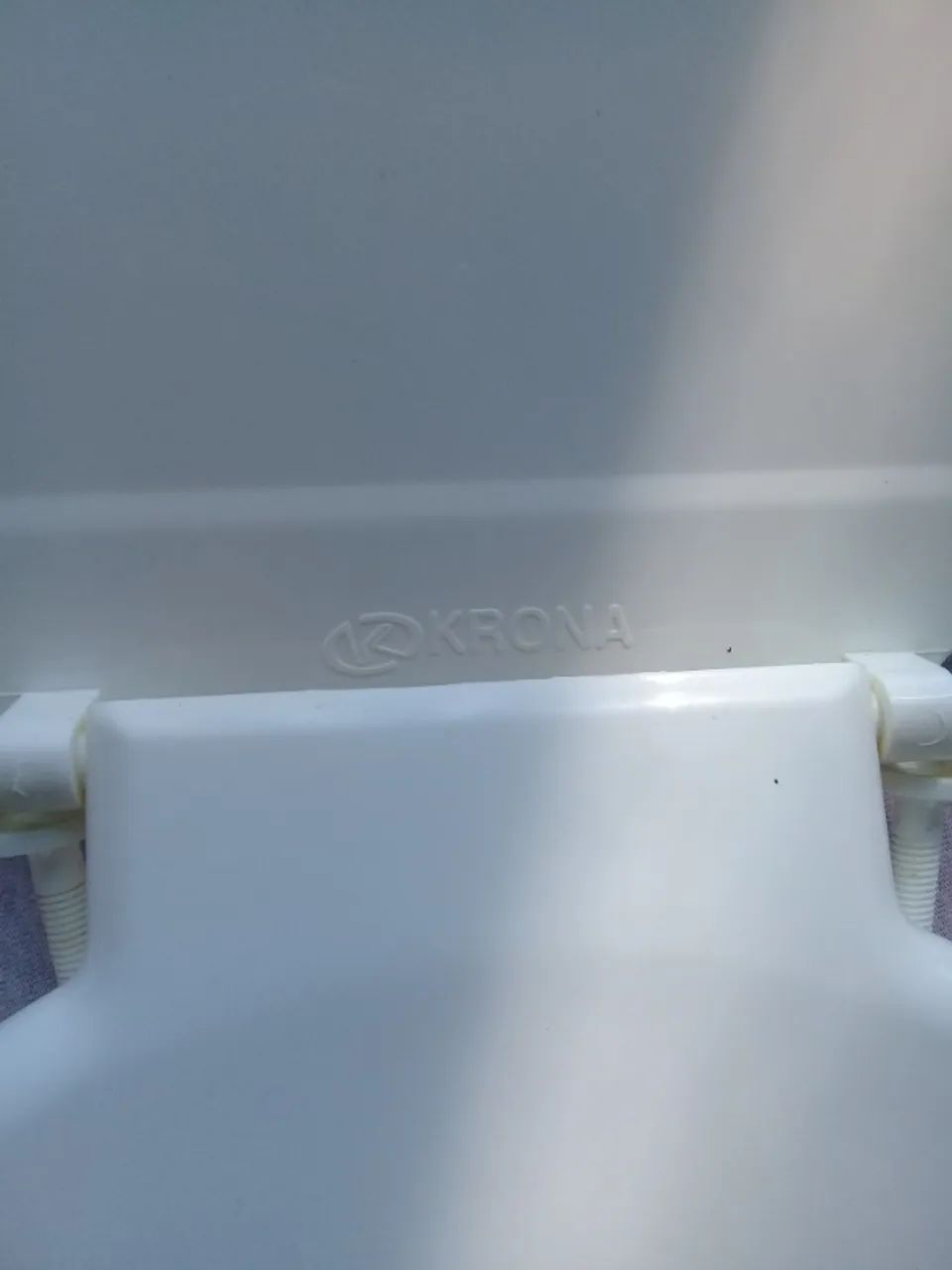 Assento de vaso sanitário (em PVC) - vendo ou troco - Foto 2