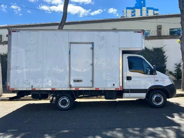 Iveco Daily 35S14 - 2014 - Motor Novo - Foto 8