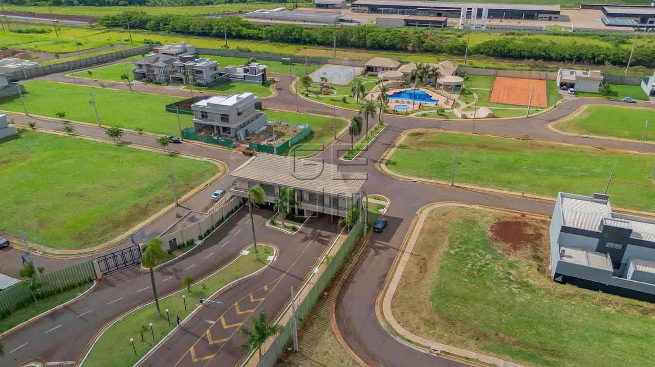 Terreno à venda no condomínio Golden Park 2, Londrina, PR