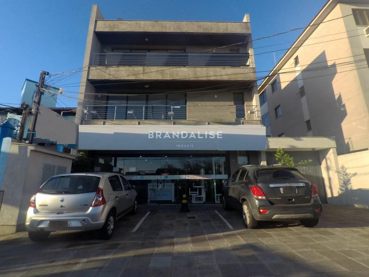 Sala comercial no centro de canoas para locação