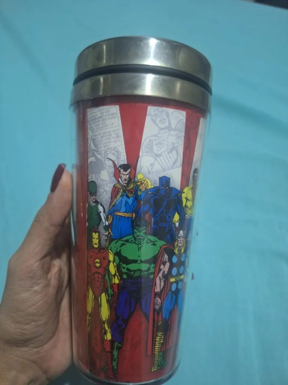 copo térmico turma marvel - zona criativa - Foto 3