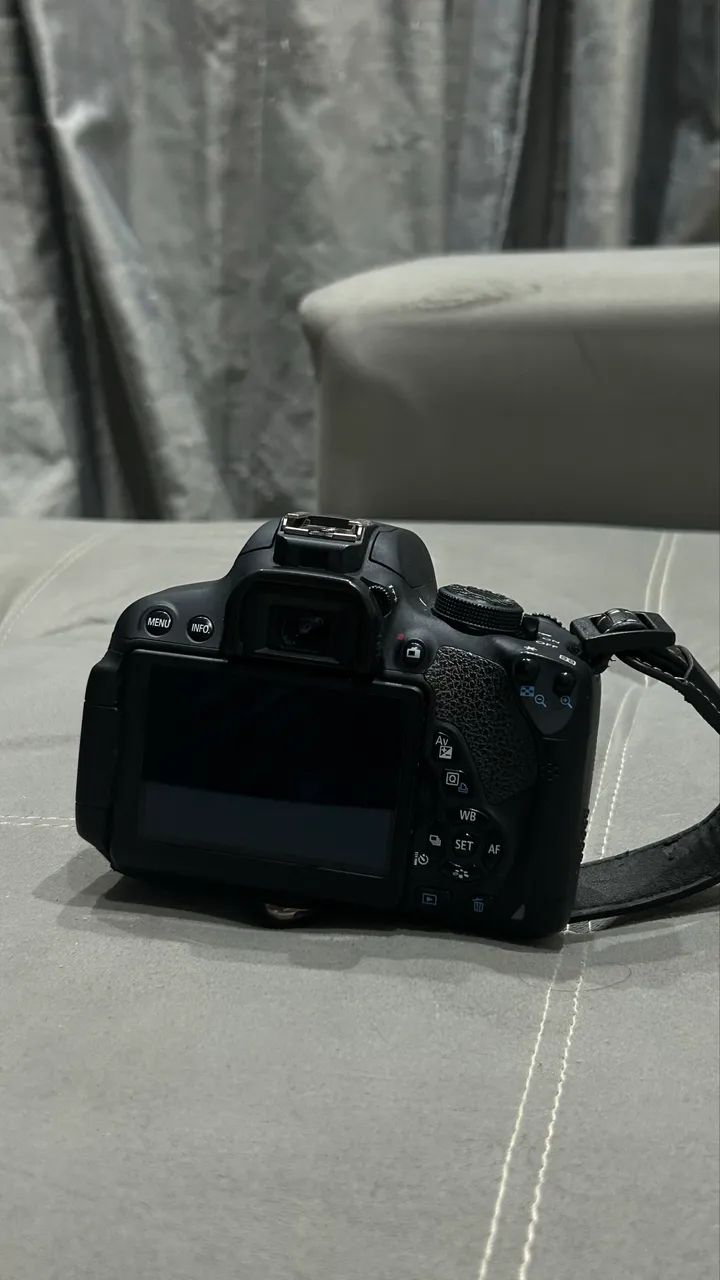 Câmera Canon T5i e lente do kit (18-55) - Foto 4