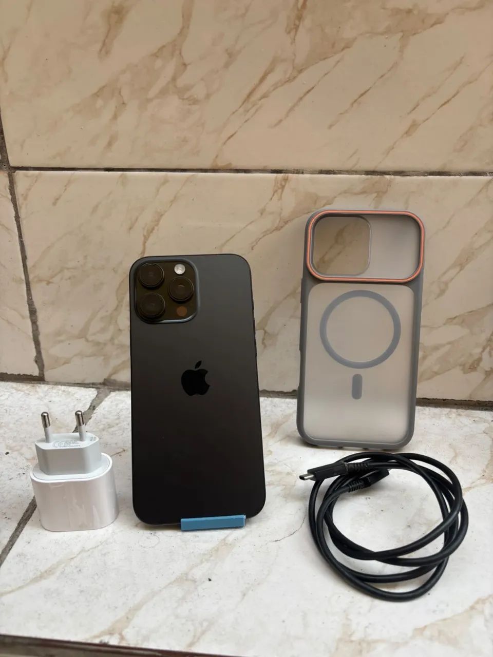 iPhone 16 Pro Max Titânio Preto Impecável 
