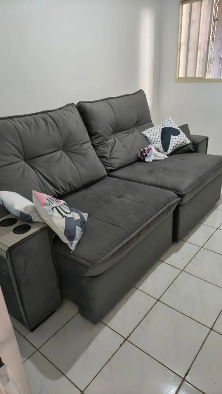 Sofá retrátil e reclinável 
