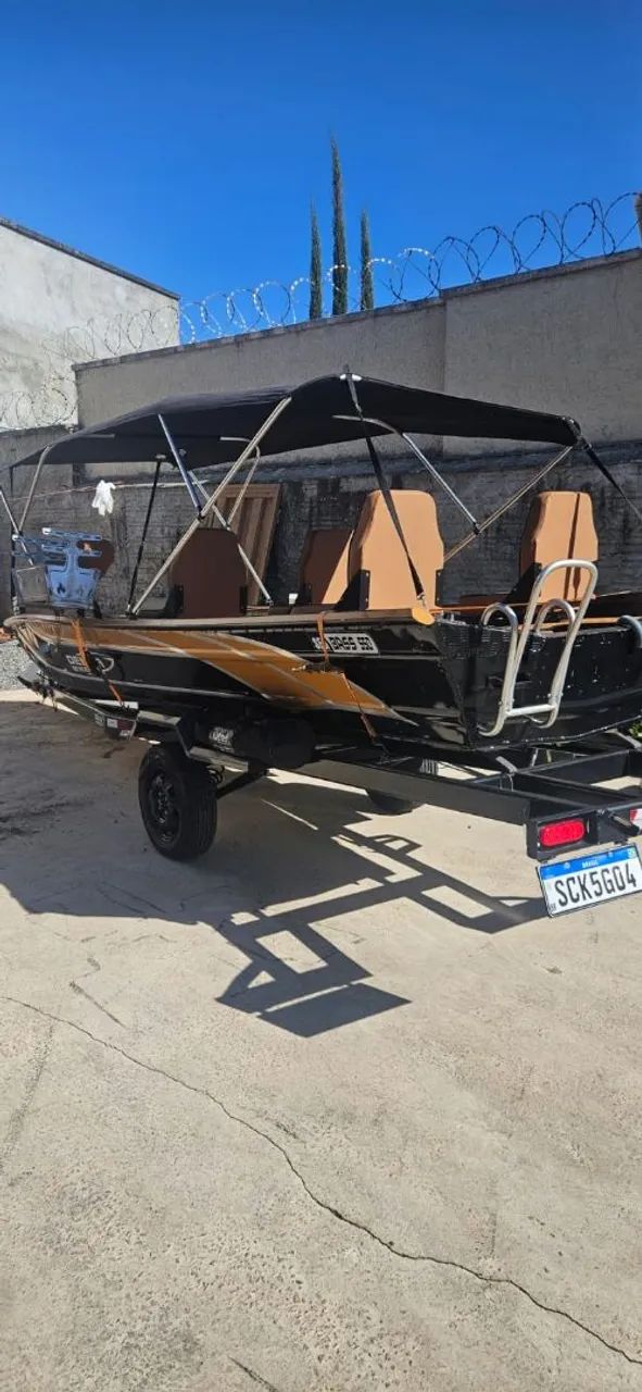 Barco lancha