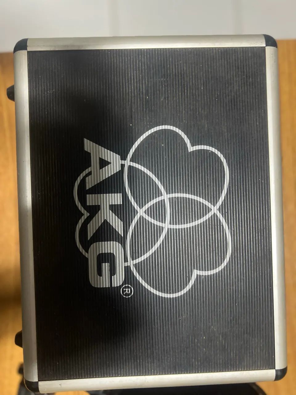Microfone condensador AKG Profissional C300 - Foto 4