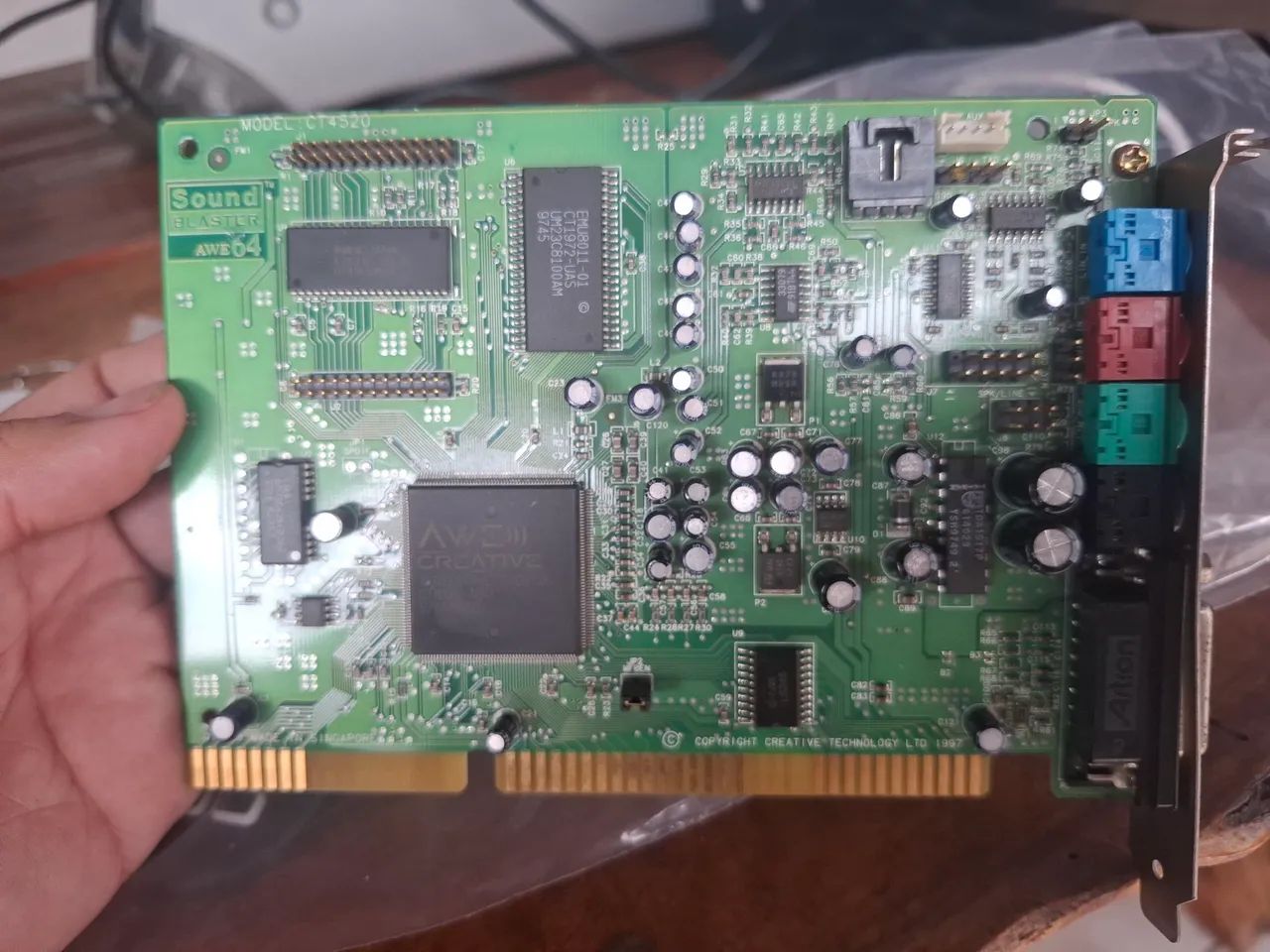 Placa creative  isa awe 64 