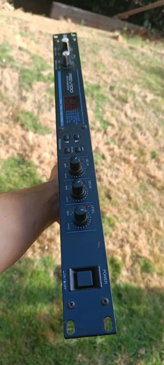 Digital Reverb Yamaha REV100 - Aparelhos de Som - Juracy Magalhães