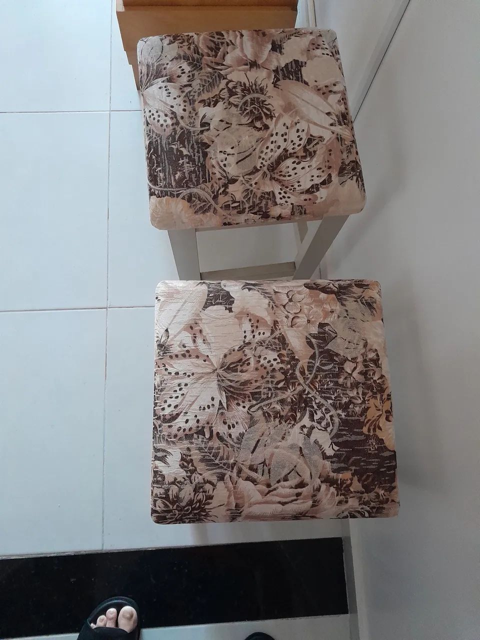 Mesa de centro Artely com 4 banquetas  - Foto 2