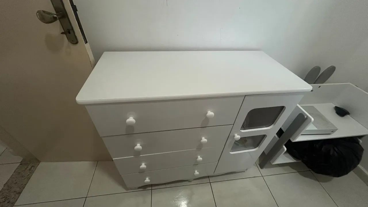 Cômoda+berço praticamente novos