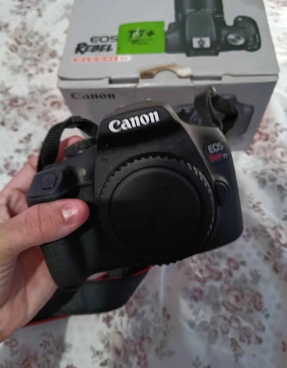 Canon t7+