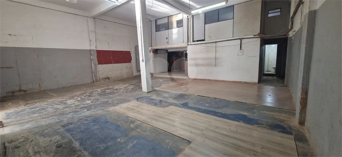 Salão Comercial para locação em Vila maria trindade - SP