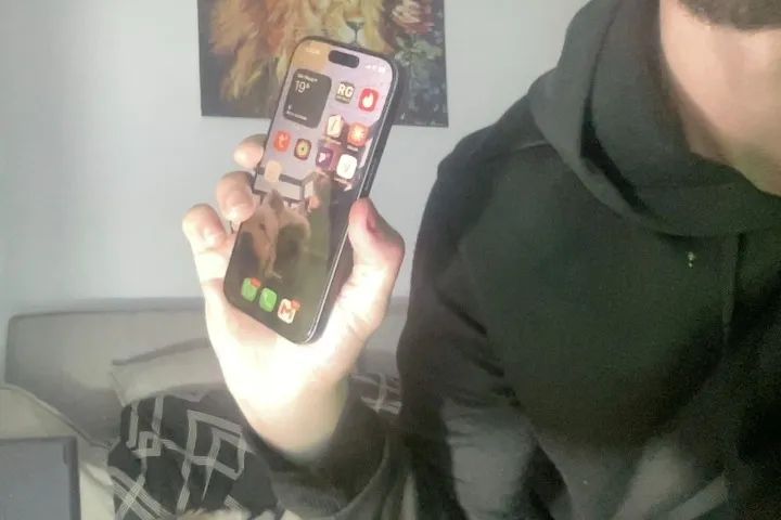 iPhone 17 256gb + Capa Geco 2 Meses Uso Impecável - Foto 2