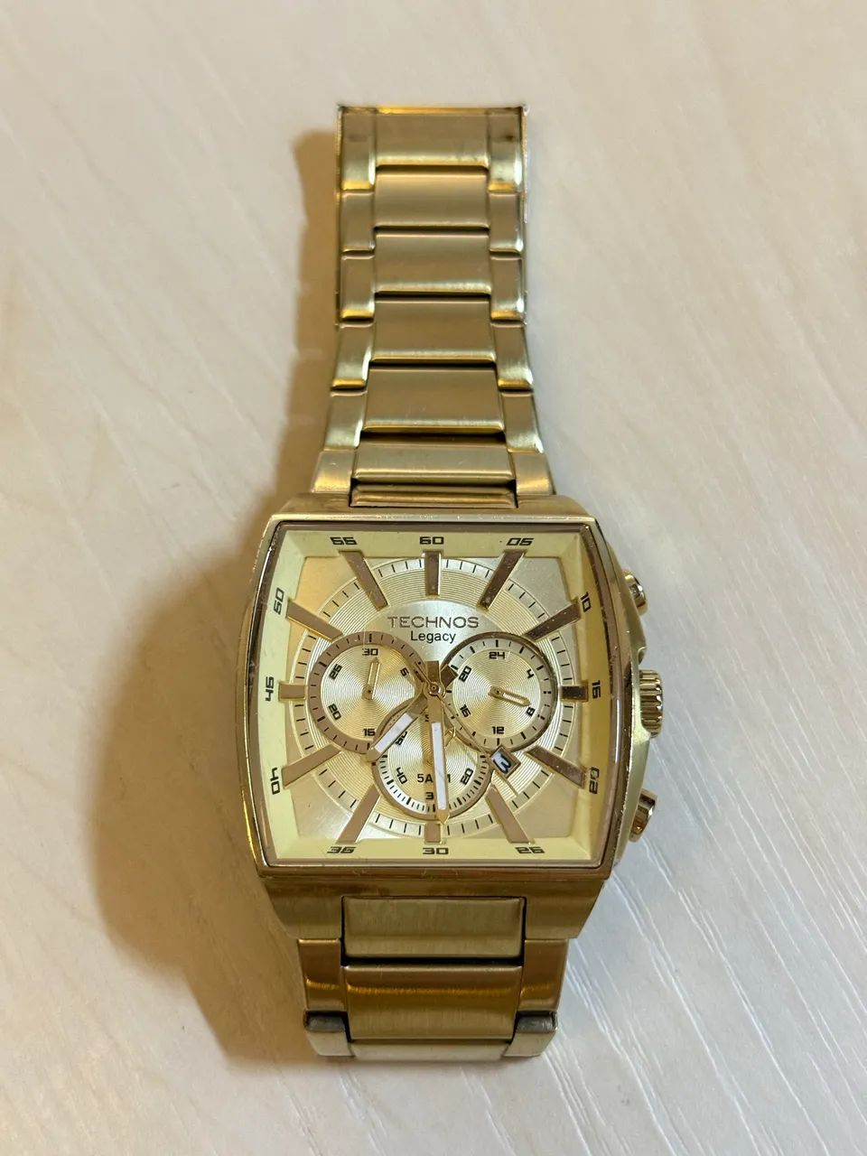 Vendo relógio Tecno Legacy dourado  - Foto 2