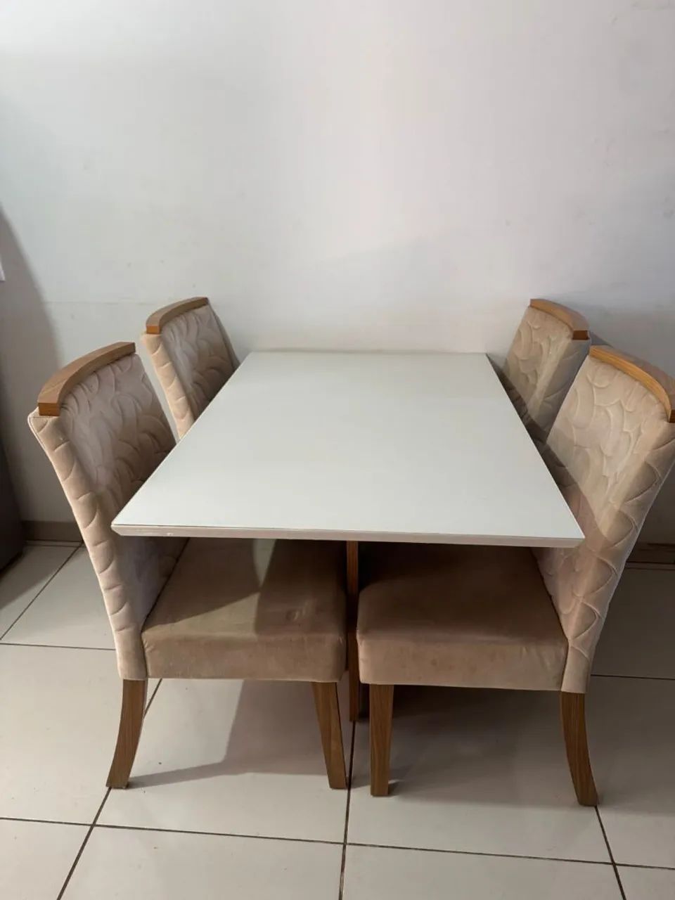 Vendo mesa c/ cadeiras!64962147539841120