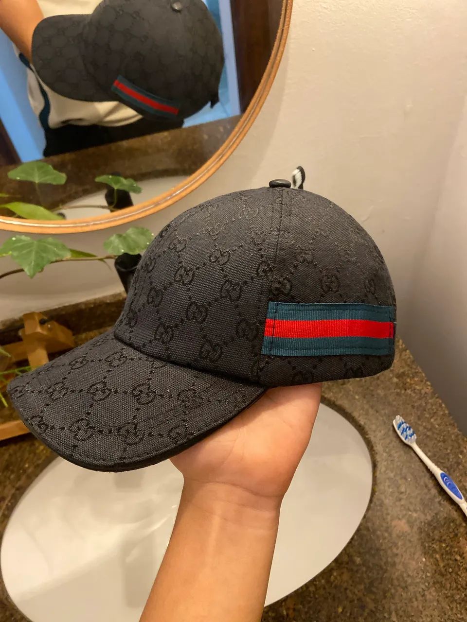 boné da gucci preto MUITO bom